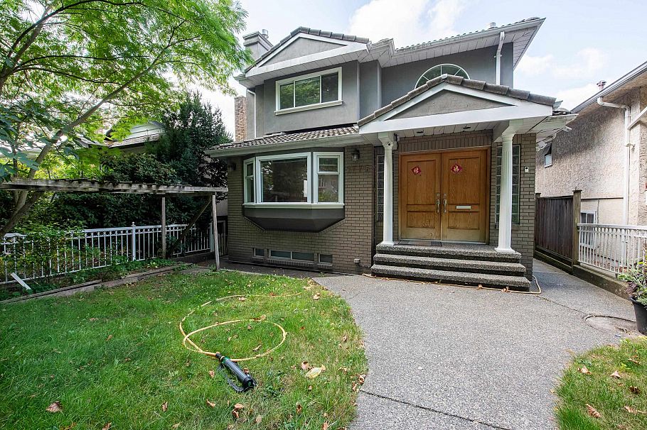 6775 Culloden Street Vancouver, BC - 2