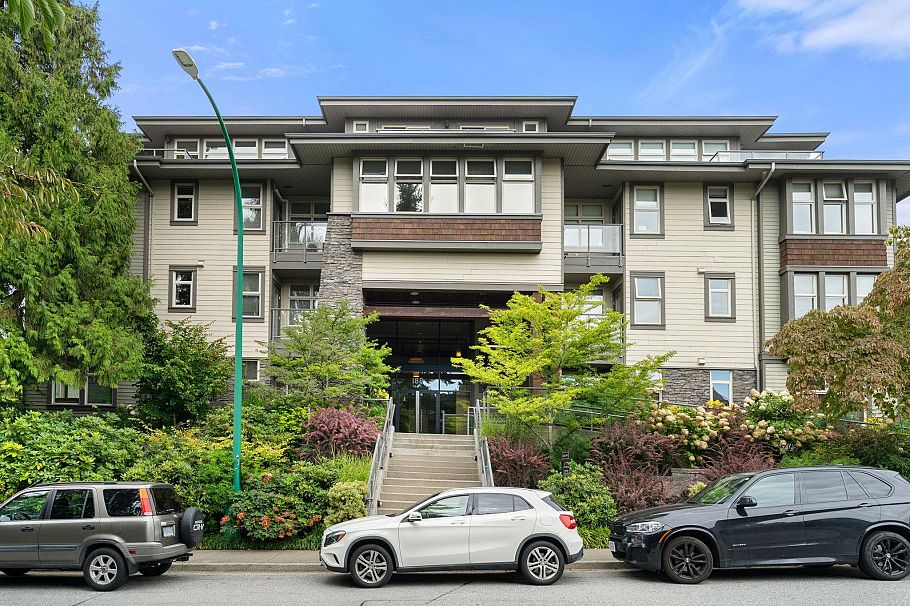 208 188 W 29 Street North Vancouver, BC - 1
