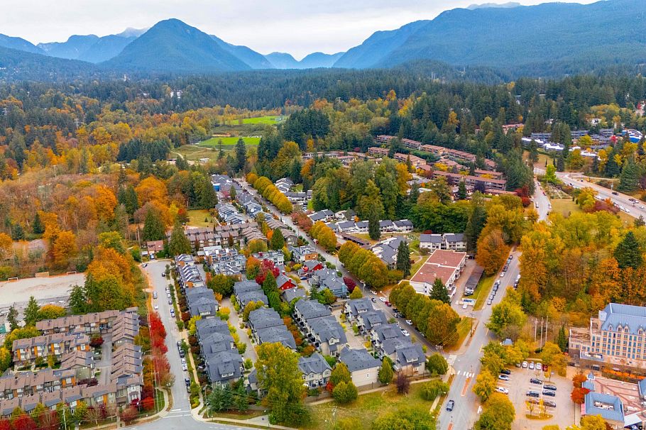 709 Premier Street North Vancouver, BC - 38