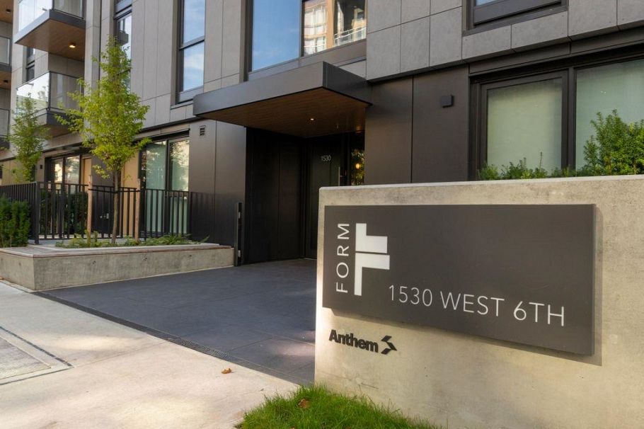 702 1530 W 6th Avenue Vancouver, BC - 32