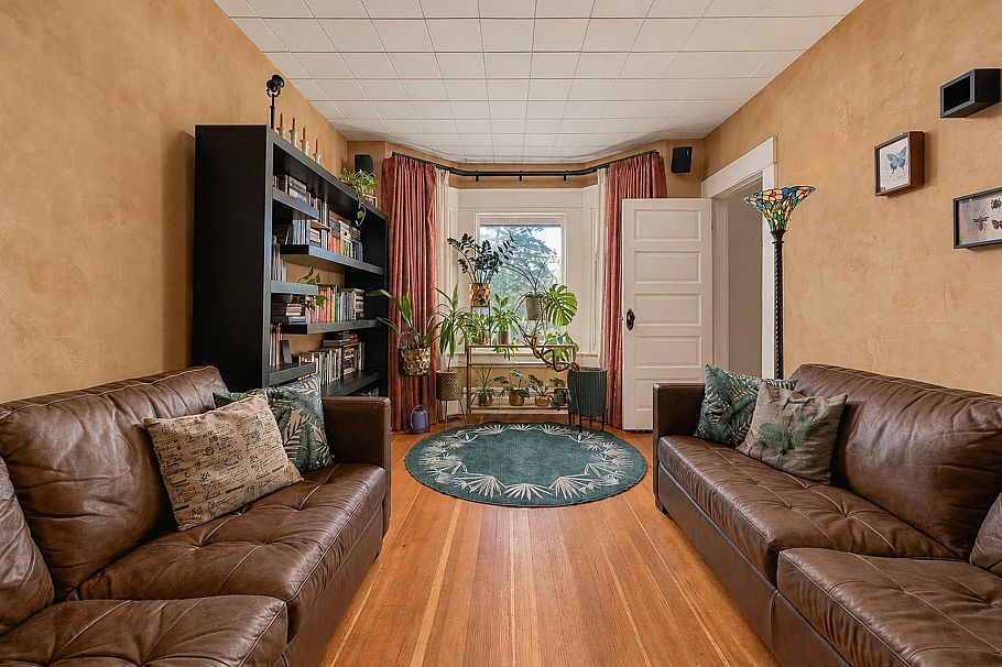 1761 E 4th Avenue Vancouver, BC - 7