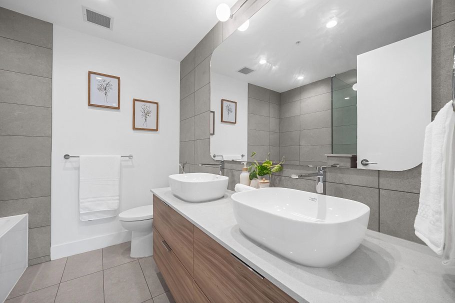 1101 2325 Emery Court North Vancouver, BC - 16