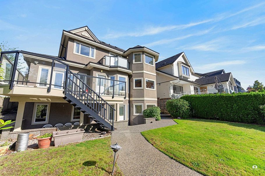 3838 W 38th Avenue Vancouver, BC - 40