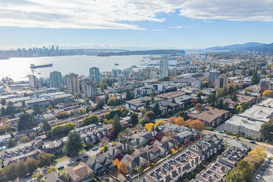 18 222 E 5th Street North Vancouver, BC - 36