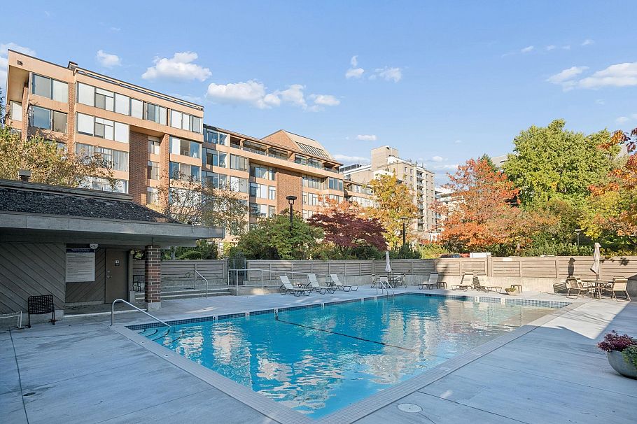 111 2101 Mcmullen Avenue Vancouver, BC - 18