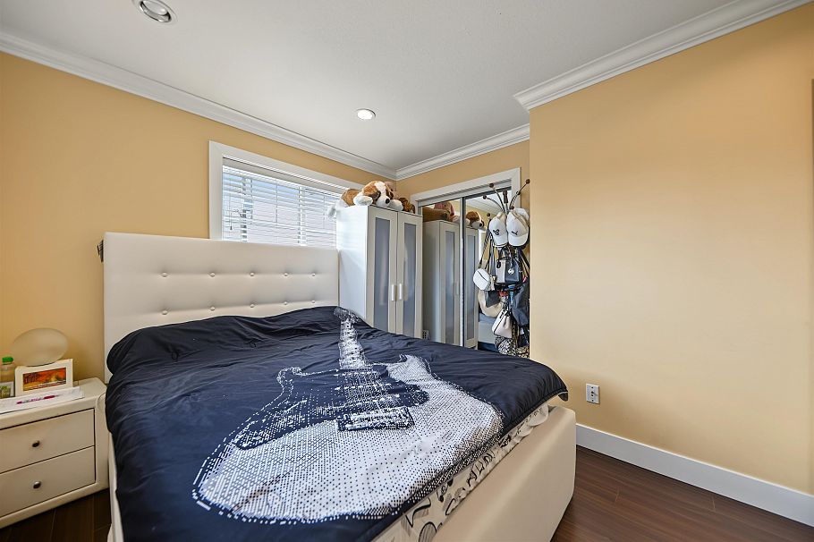 1124 E 12th Avenue Vancouver, BC - 23
