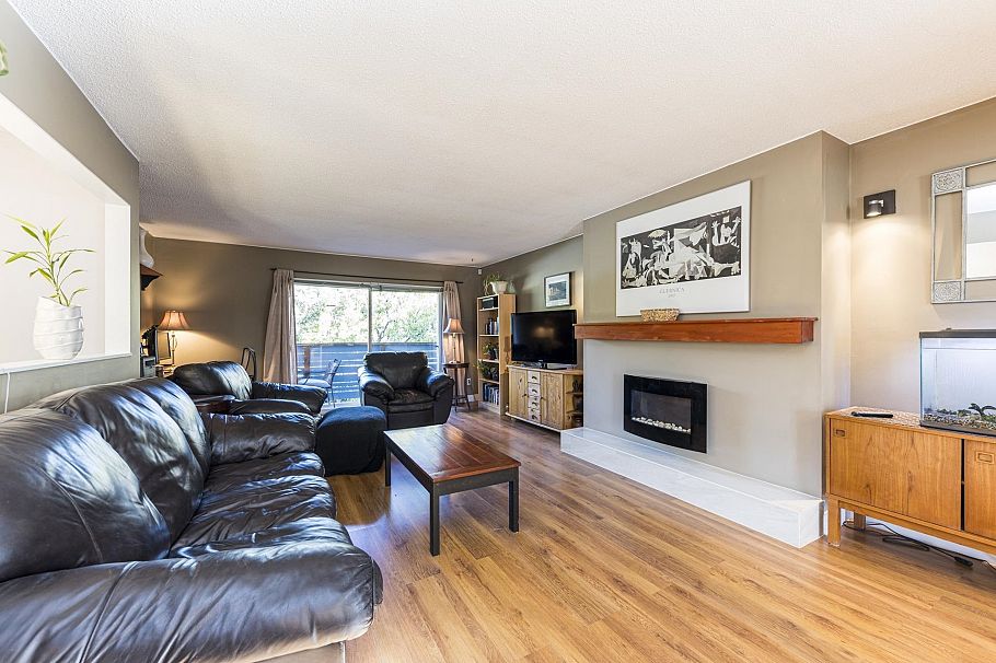 741 E 18th Street North Vancouver, BC - 3