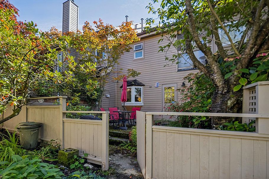 3 230 W 15th Street North Vancouver, BC - 38