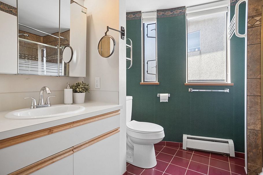 2 1115 W 10th Avenue Vancouver, BC - 16