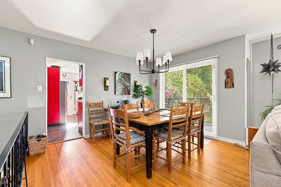 950 Tollcross Road North Vancouver, BC - 6