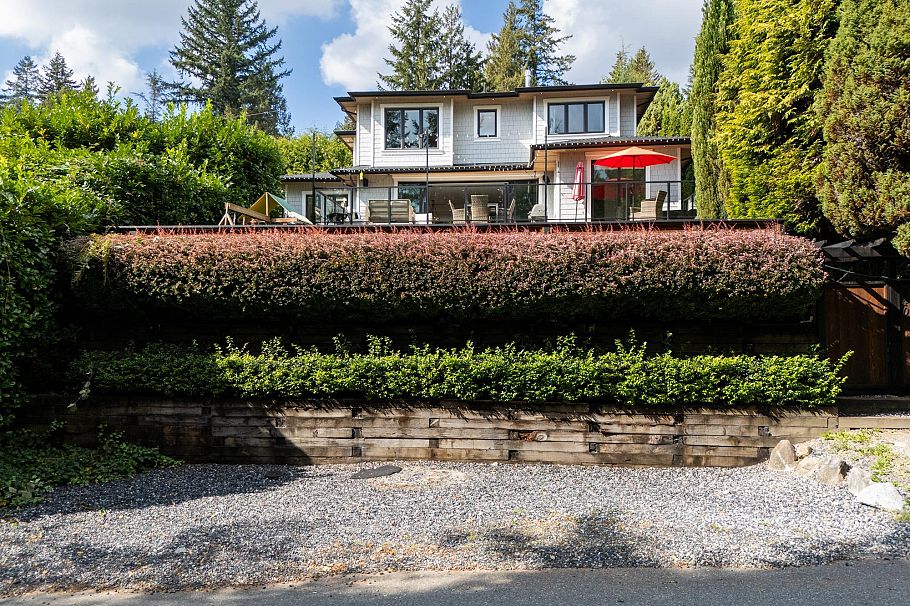 540 Brand Street North Vancouver, BC - 40