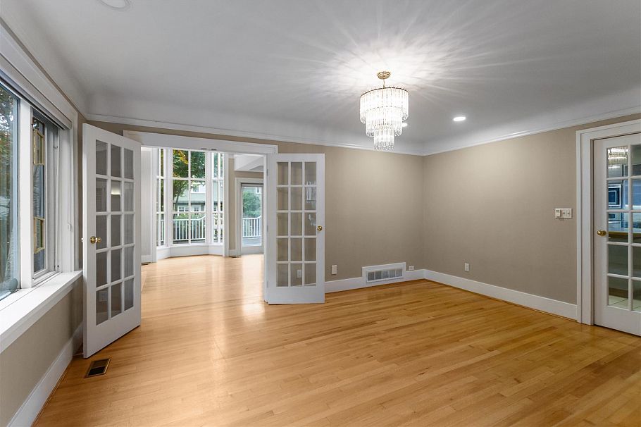 5861 Adera Street Vancouver, BC - 8