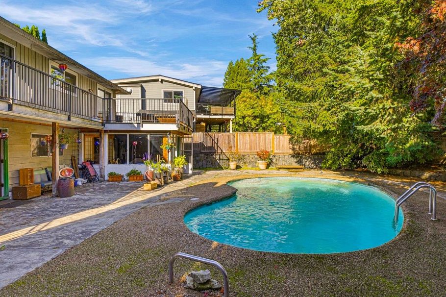 950 Tollcross Road North Vancouver, BC - 28