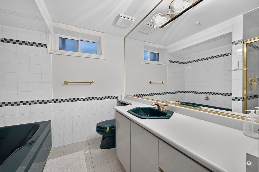 3838 W 38th Avenue Vancouver, BC - 35