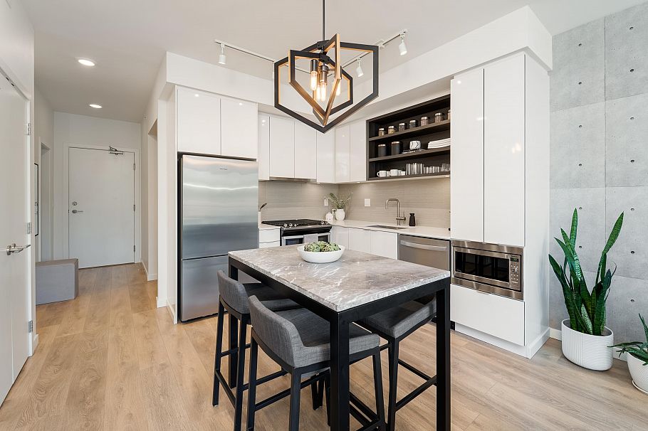 517 725 Marine Drive North Vancouver, BC - 6