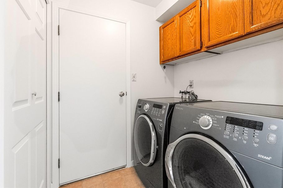 865 Ruckle Court North Vancouver, BC - 3