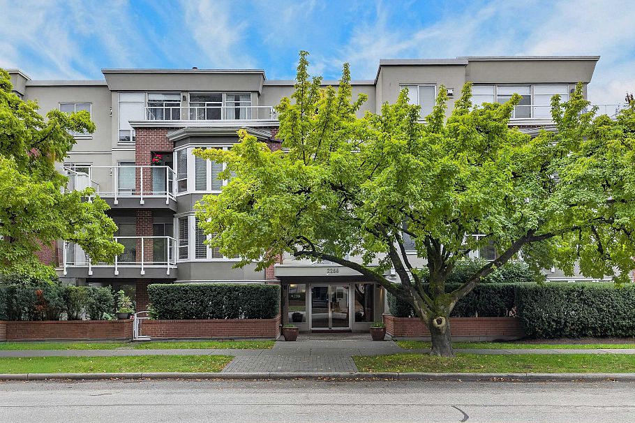 208 2288 W 12th Avenue Vancouver, BC - 1