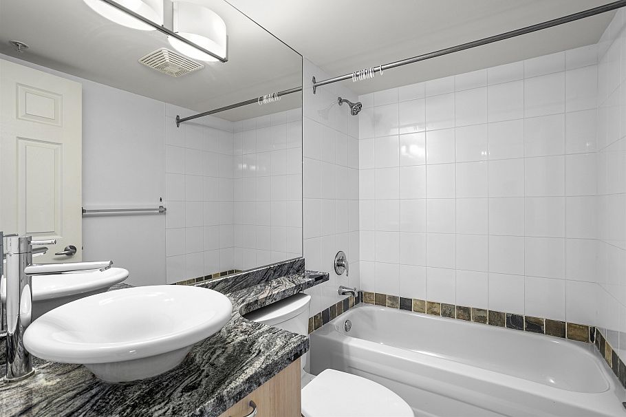 1506 1420 W Georgia Street Vancouver, BC - 16
