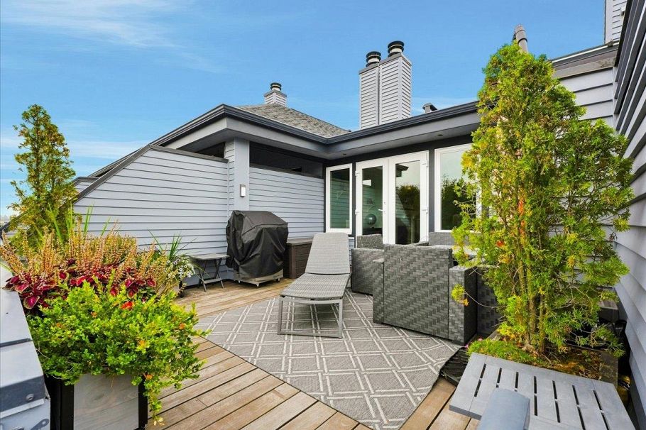 16 1620 Balsam Street Vancouver, BC - 3