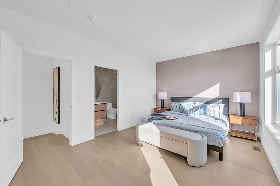 2 3034 E 5th Avenue Vancouver, BC - 26
