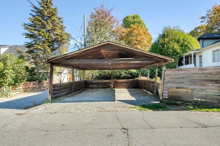 481 W 21st Avenue Vancouver, BC - 4