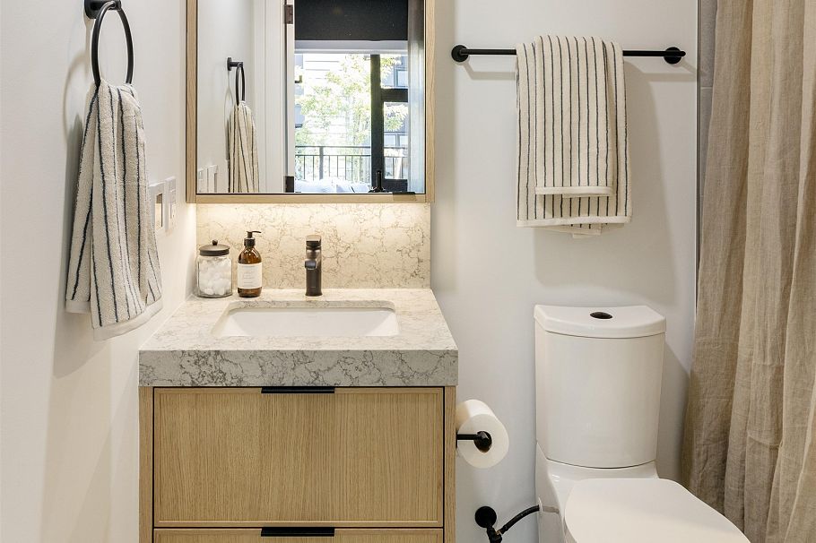 154 5377 Oak Street Vancouver, BC - 31