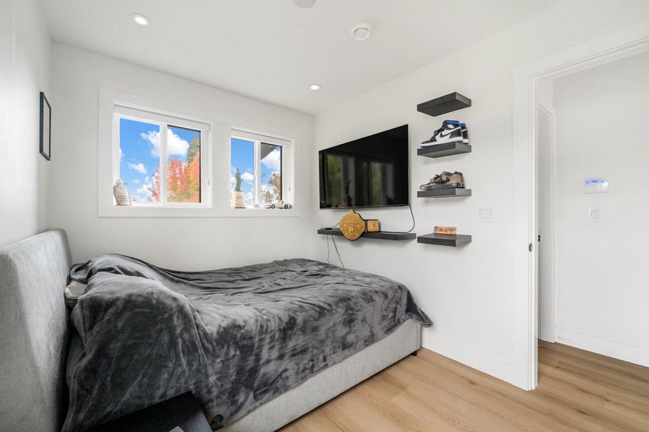 425 N Kaslo Street Vancouver, BC - 13