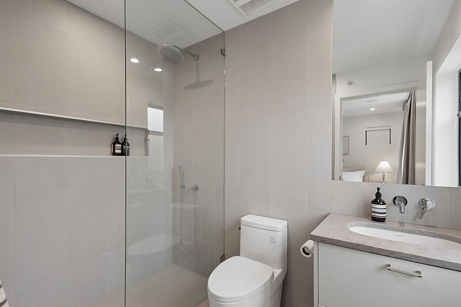 1014 E 16th Avenue Vancouver, BC - 26