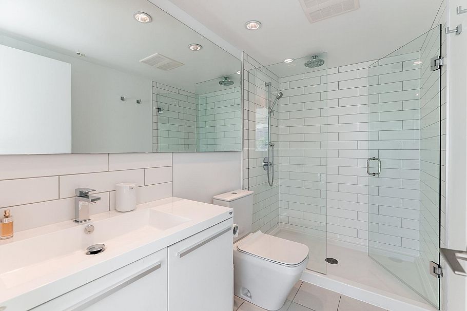 309 1647 E Pender Street Vancouver, BC - 20