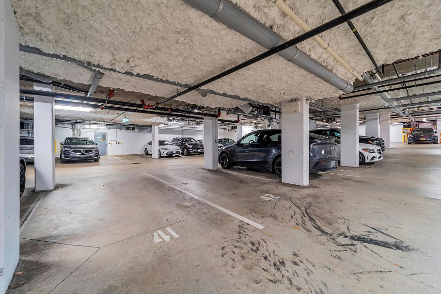 7637 Yukon Street Vancouver, BC - 28