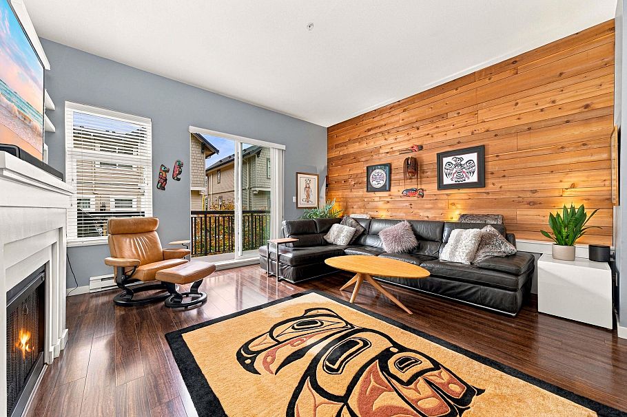 709 Premier Street North Vancouver, BC - 1