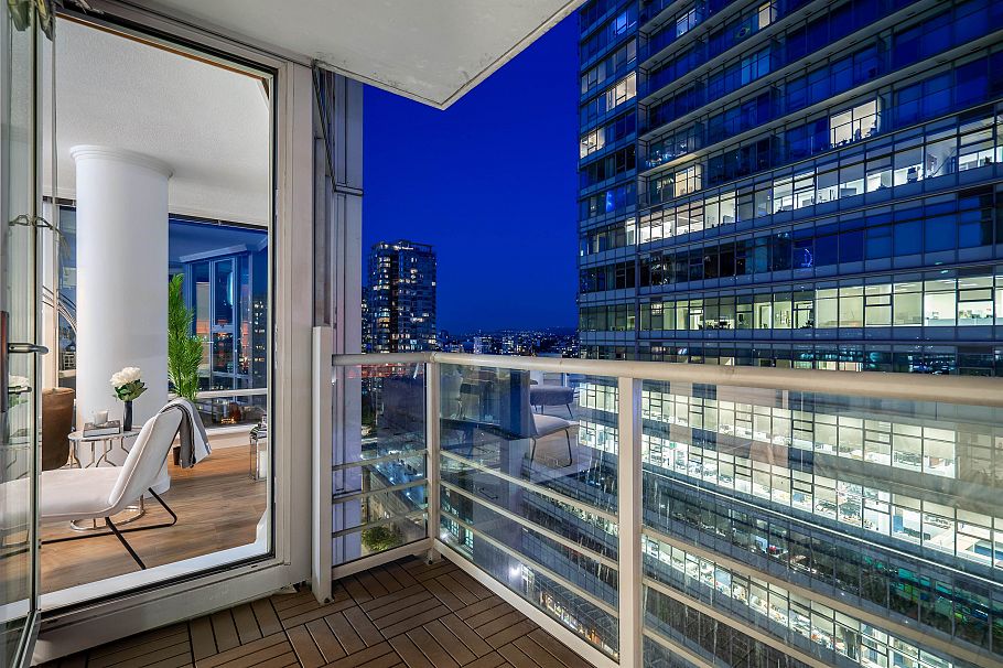 1208 111 W Georgia Street Vancouver, BC - 31