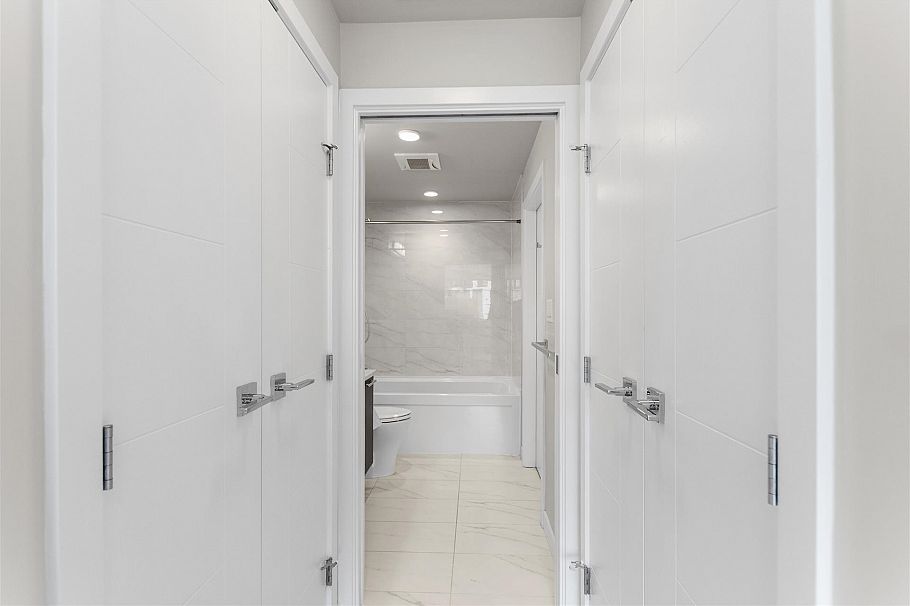 305 4963 Cambie Street Vancouver, BC - 12