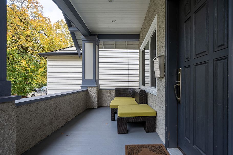 518 E 11th Avenue Vancouver, BC - 3