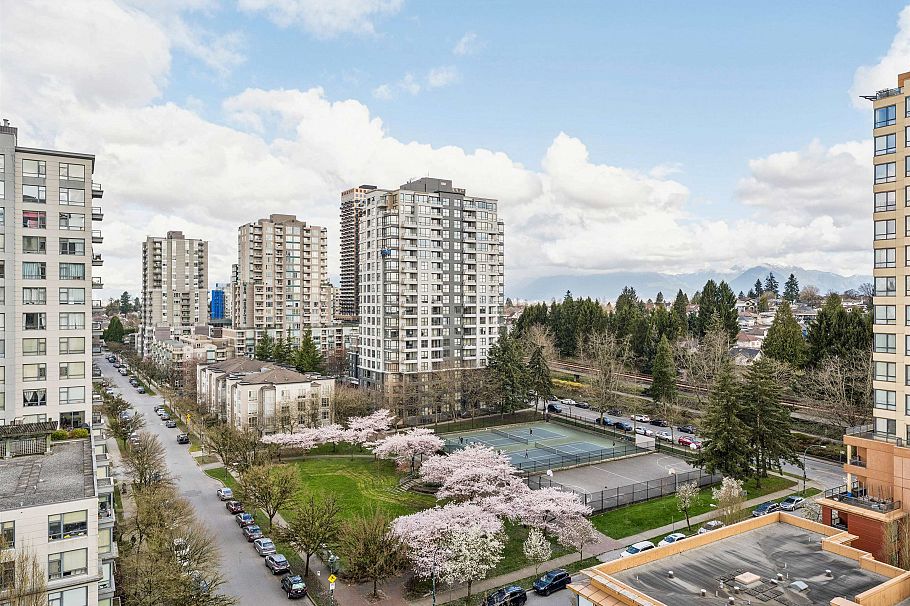 1209 3588 Crowley Drive Vancouver, BC - 9