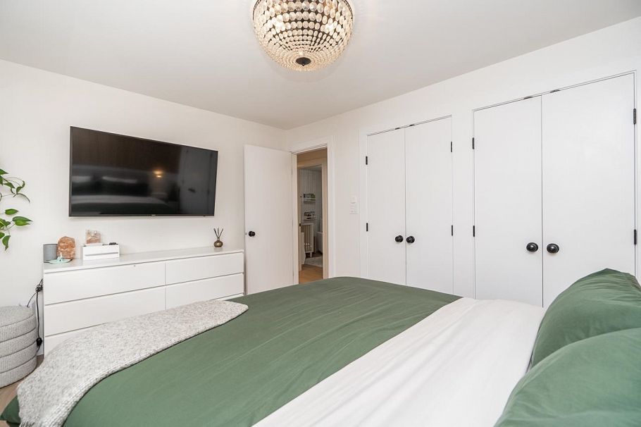 1361 E 15th Street North Vancouver, BC - 16