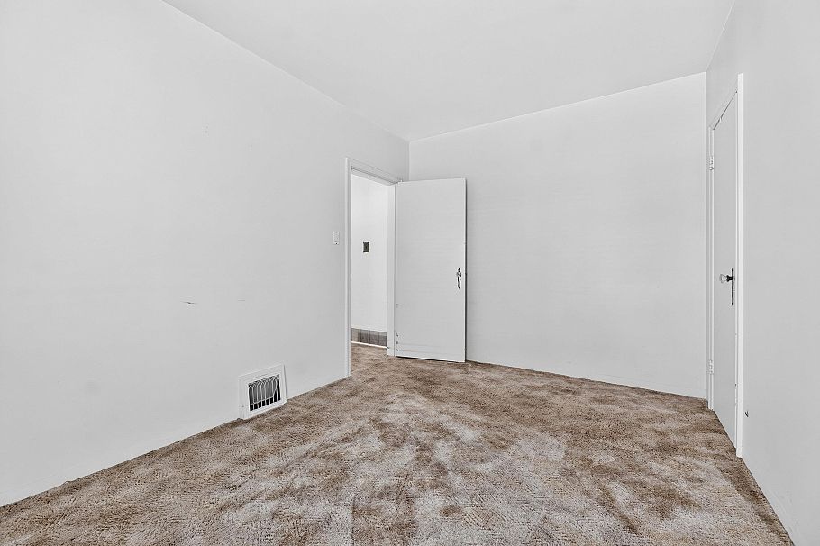 2345 W 18th Avenue Vancouver, BC - 20