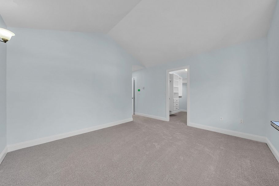 2411 George Street North Vancouver, BC - 7