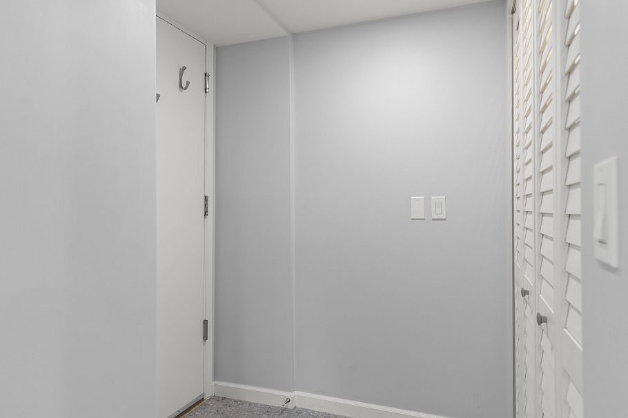 289 Drake Street Vancouver, BC - 2