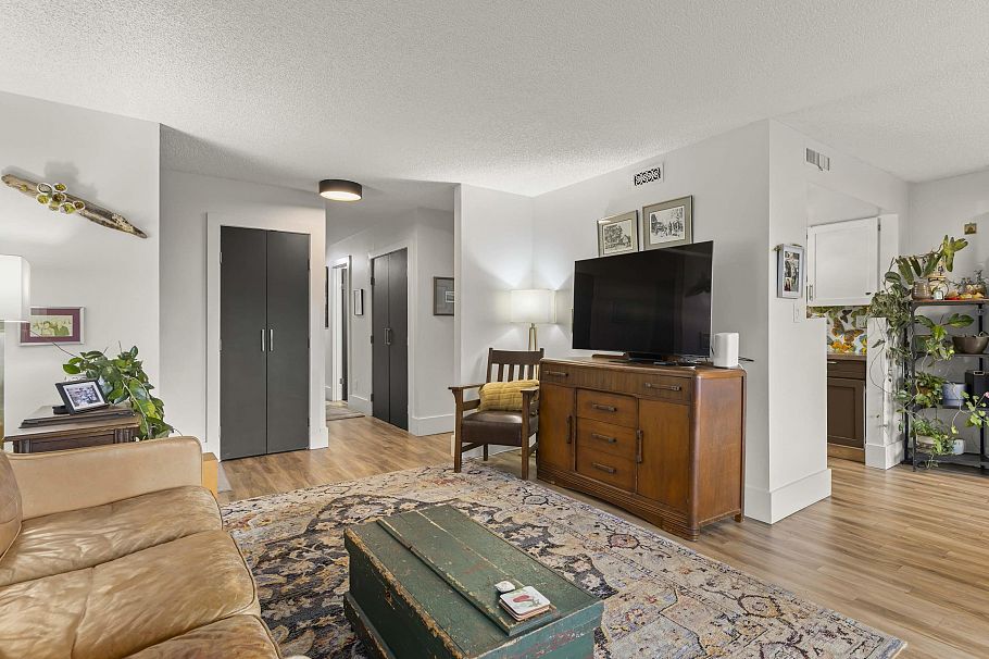 1185 Lillooet Road North Vancouver, BC - 8