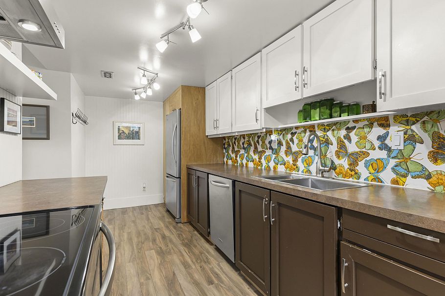 1185 Lillooet Road North Vancouver, BC - 23