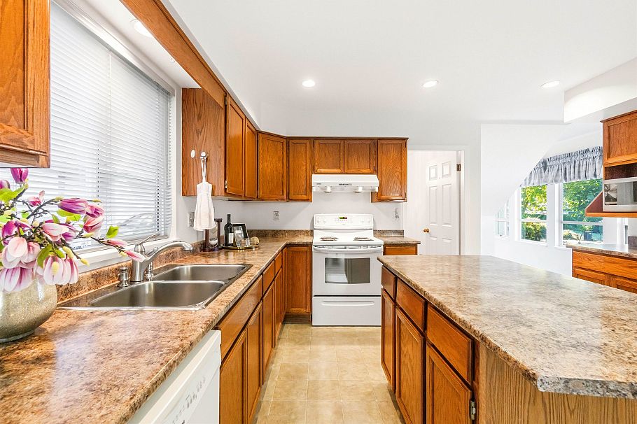 865 Ruckle Court North Vancouver, BC - 5