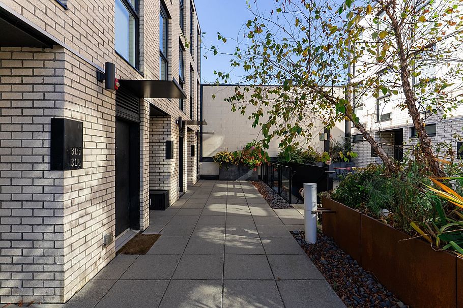 309 1647 E Pender Street Vancouver, BC - 36
