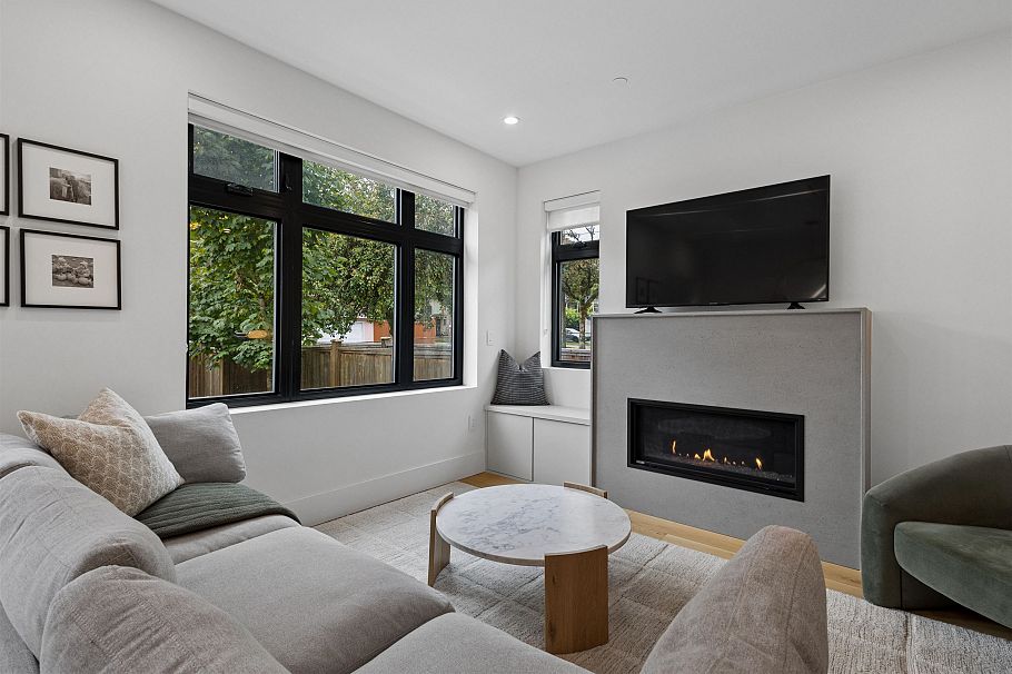 1014 E 16th Avenue Vancouver, BC - 9