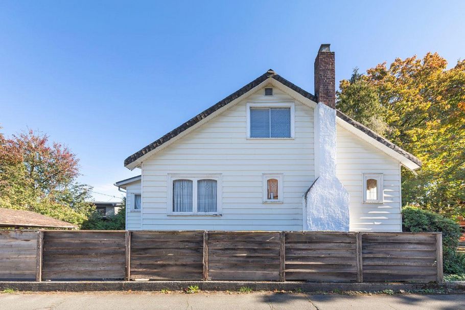 481 W 21st Avenue Vancouver, BC - 2