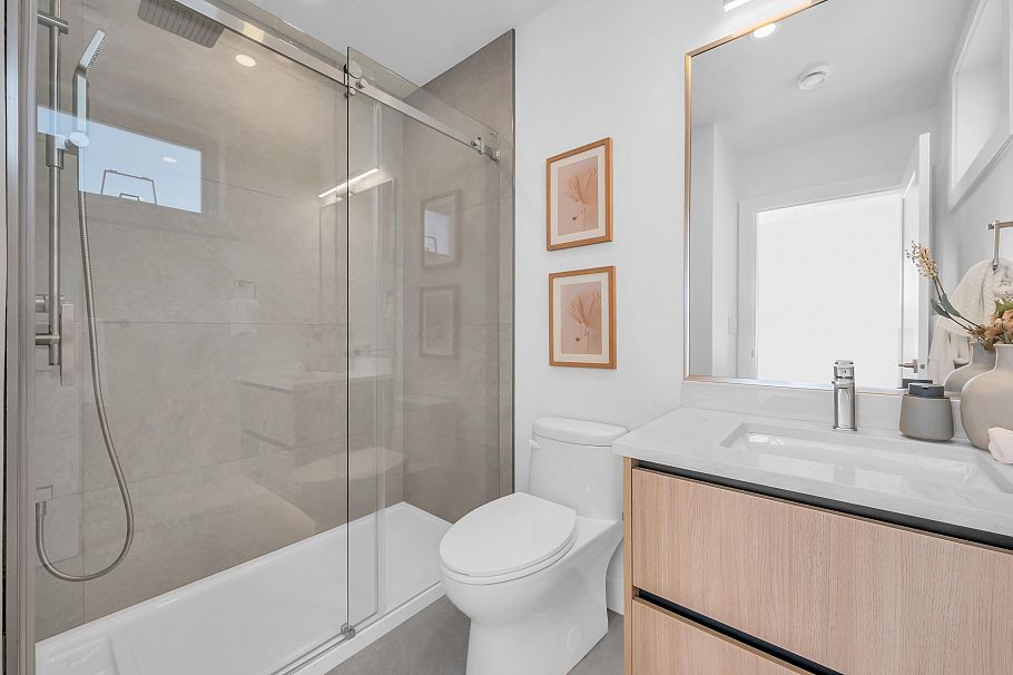 2 3034 E 5th Avenue Vancouver, BC - 20