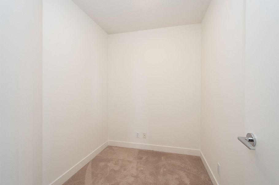 712 175 W 1st Street North Vancouver, BC - 25