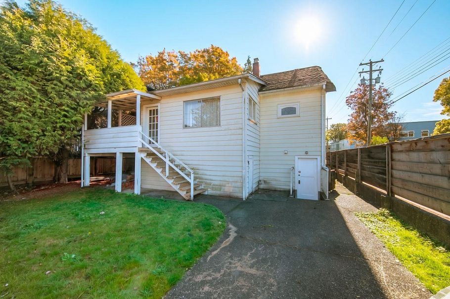 481 W 21st Avenue Vancouver, BC - 6
