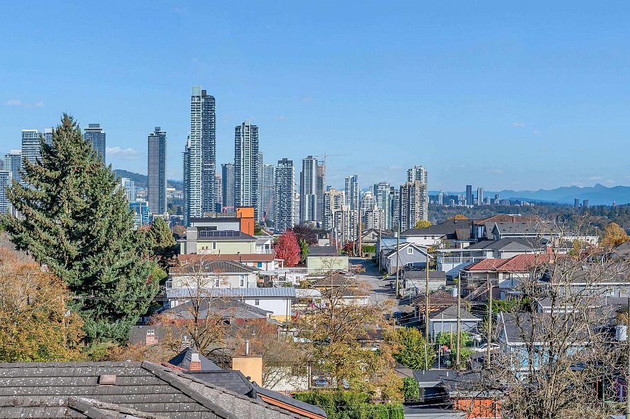 2 3034 E 5th Avenue Vancouver, BC - 23