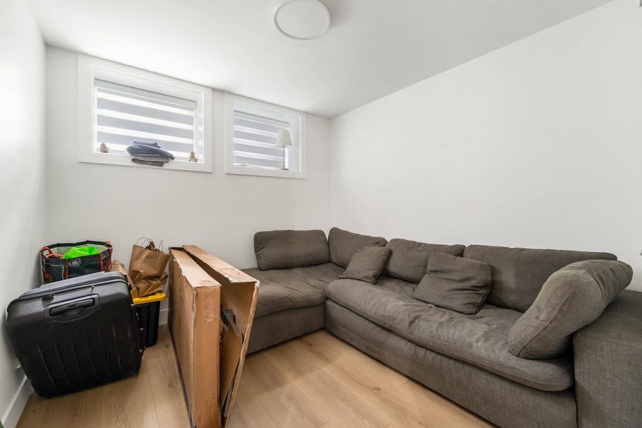 425 N Kaslo Street Vancouver, BC - 22